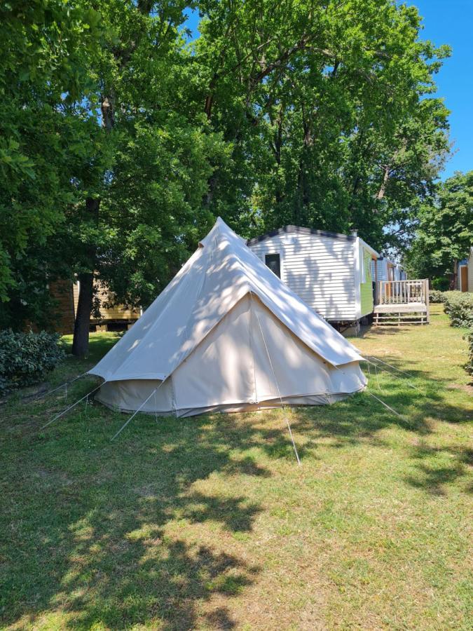 Camping Fleur D'Oleron Сен-Пьер-д'Олерон Экстерьер фото